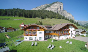 Garni La Majon Selva Di Val Gardena